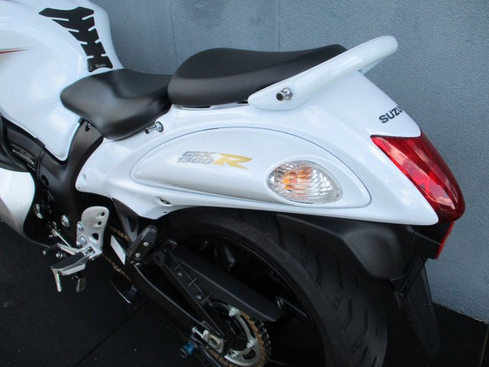 2015 Suzuki GSX1300RA (HAYABUSA) White
