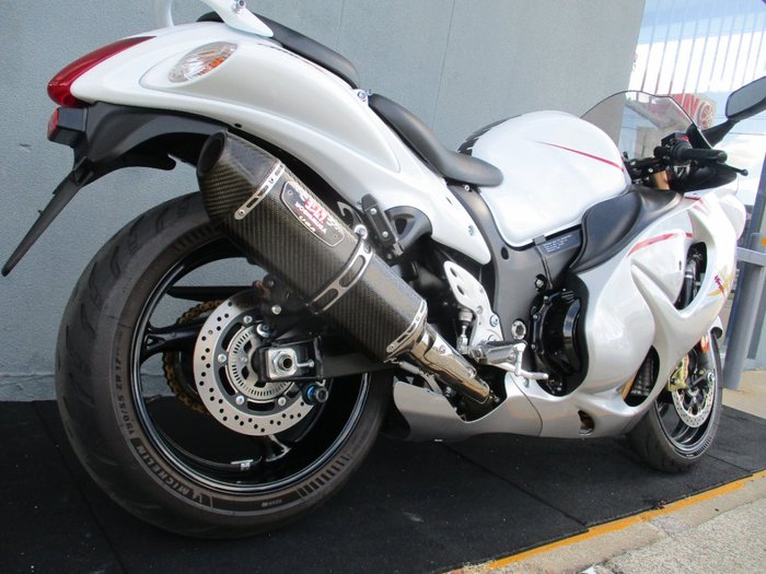 2015 Suzuki GSX1300RA (HAYABUSA) White