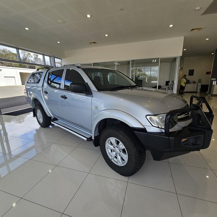 2015 Mitsubishi Triton