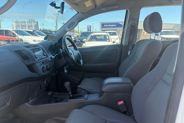 2013 Toyota Hilux SR