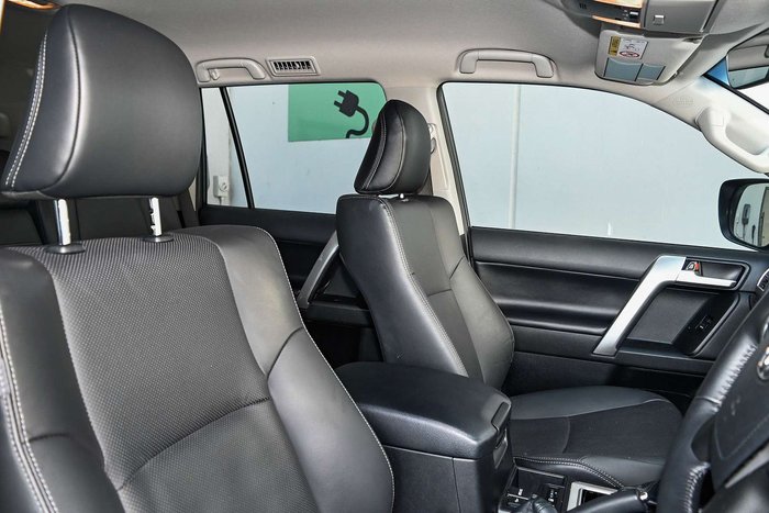2023 Toyota Landcruiser Prado VX