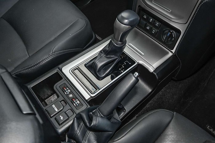 2023 Toyota Landcruiser Prado VX