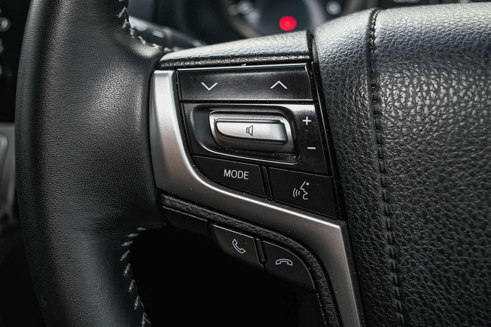 2023 Toyota Landcruiser Prado VX