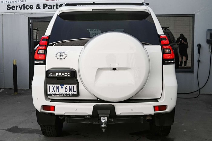 2023 Toyota Landcruiser Prado VX