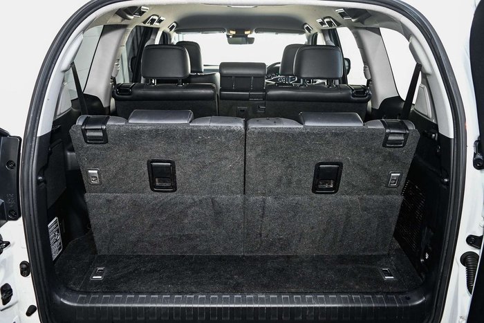 2023 Toyota Landcruiser Prado VX