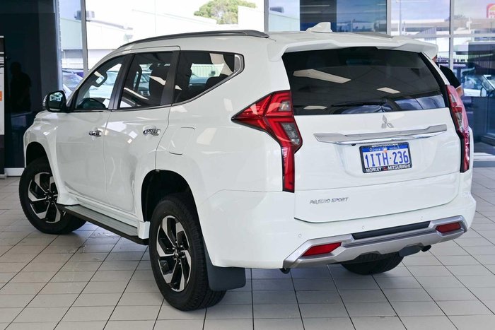 2025 Mitsubishi Pajero Sport GLS