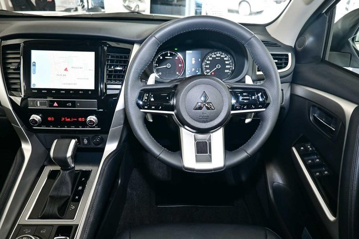 2025 Mitsubishi Pajero Sport GLS