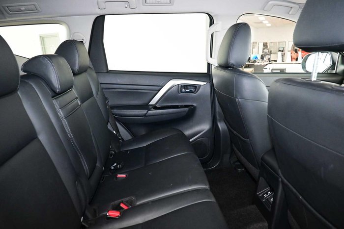 2025 Mitsubishi Pajero Sport GLS
