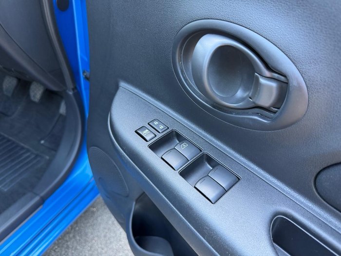 2011 Nissan Micra ST