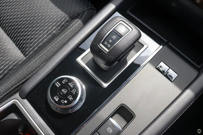 2025 Mitsubishi Outlander PHEV ES