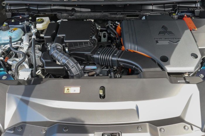 2025 Mitsubishi Outlander PHEV ES