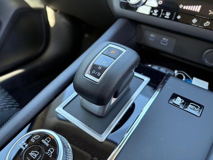 2025 Mitsubishi Outlander PHEV ES