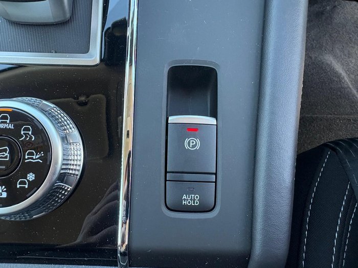 2025 Mitsubishi Outlander PHEV ES