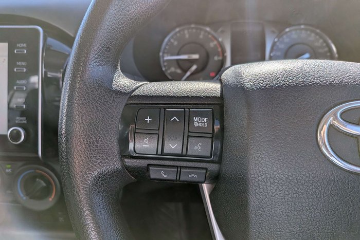 2020 Toyota Hilux SR