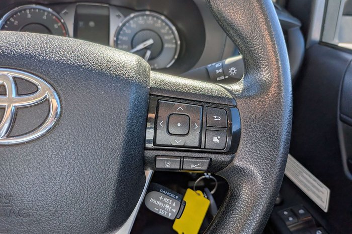 2020 Toyota Hilux SR