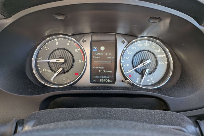 2020 Toyota Hilux SR