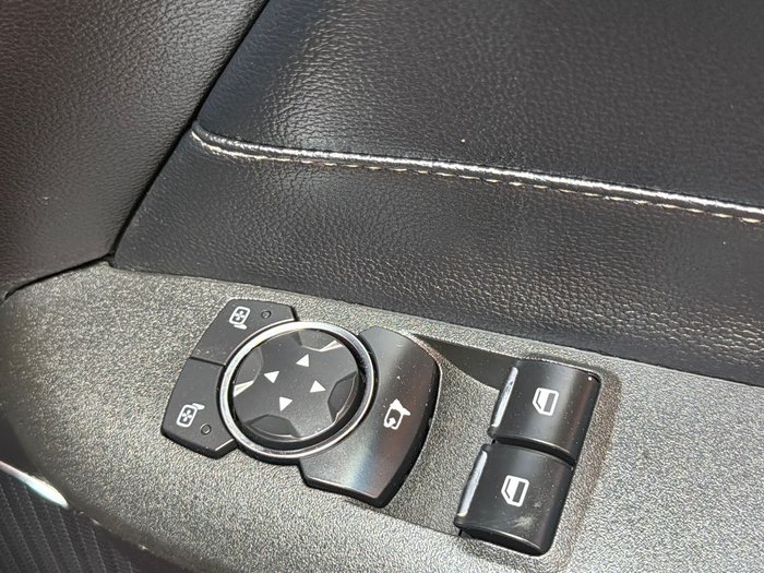 2017 Ford Mustang (No Badge)