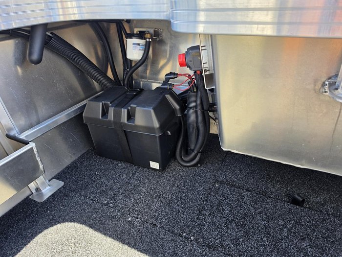 2026 QUINTREX 460 Renegade SC