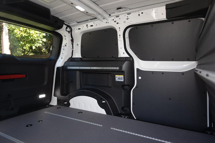 2025 Volkswagen ID. Buzz Cargo BEV550