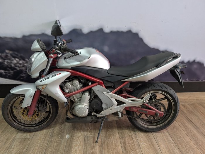 2006 Kawasaki ER-6n SILVER