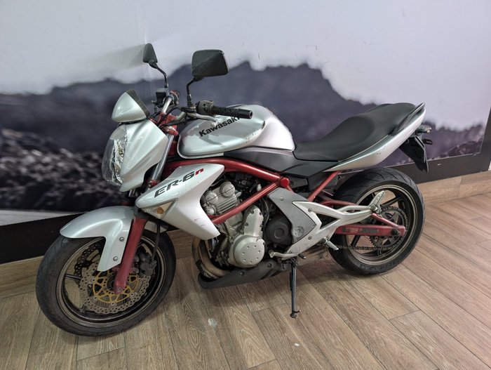 2006 Kawasaki ER-6n SILVER