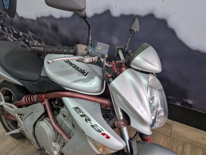 2006 Kawasaki ER-6n SILVER