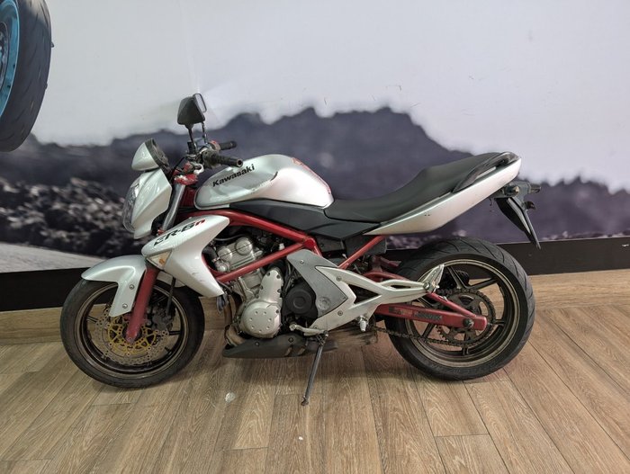 2006 Kawasaki ER-6n SILVER
