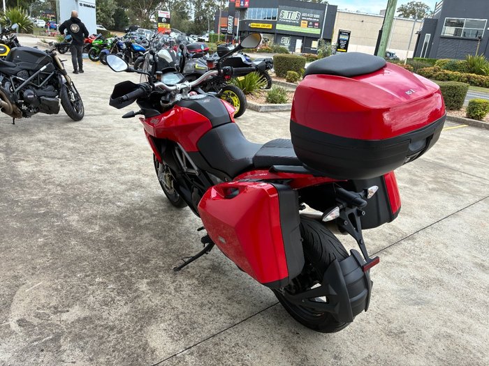 2014 APRILIA CAPONORD 1200 Red