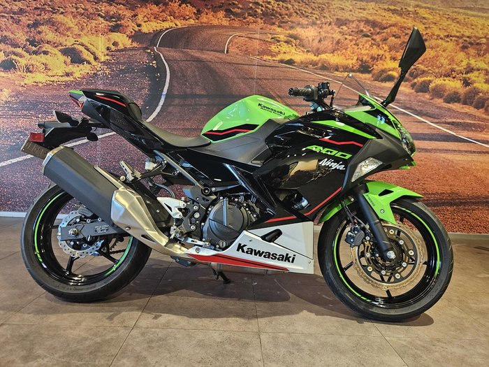 2020 Kawasaki Ninja 400 (EX400G) Ninja Green