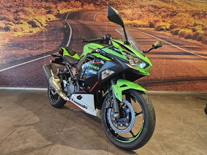2020 Kawasaki Ninja 400 (EX400G) Ninja Green