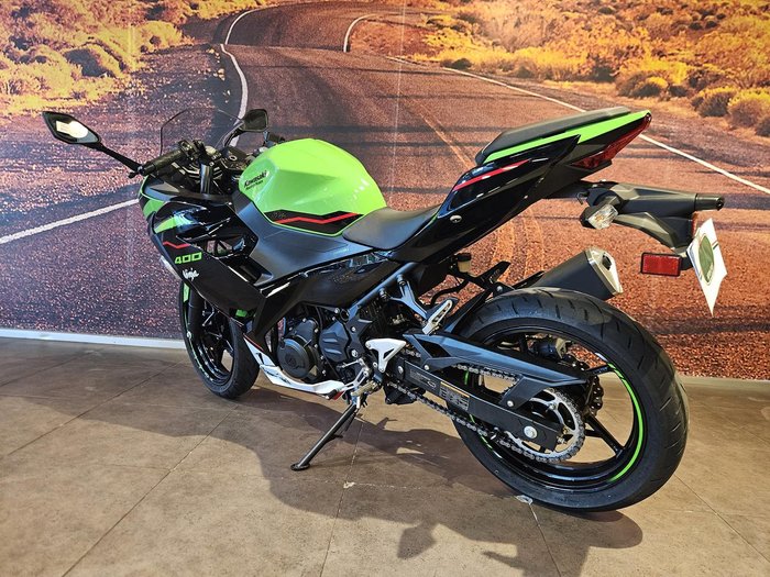 2020 Kawasaki Ninja 400 (EX400G) Ninja Green