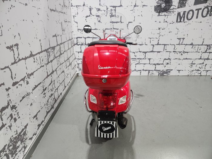 2009 Vespa GTS 300 Super GTS Red