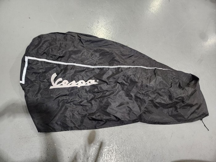 2009 Vespa GTS 300 Super GTS Red