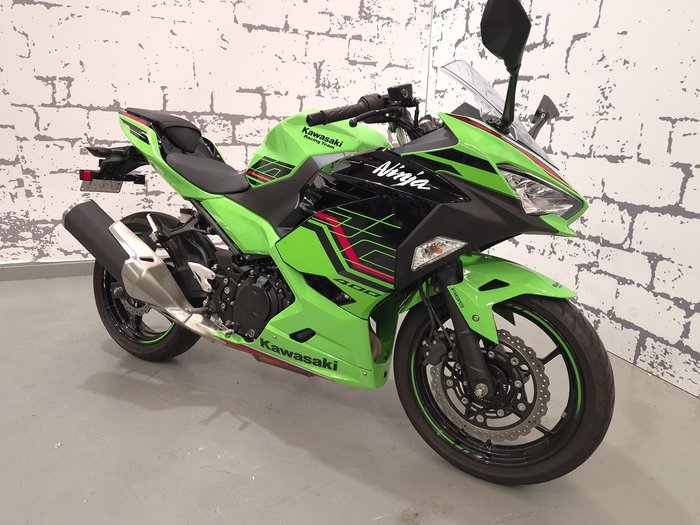 2024 Kawasaki Ninja 400 (EX400G) Ninja Green