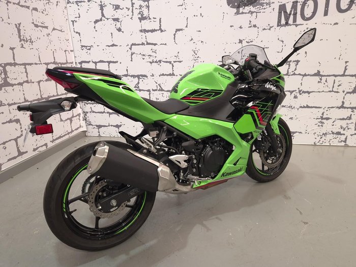 2024 Kawasaki Ninja 400 (EX400G) Ninja Green