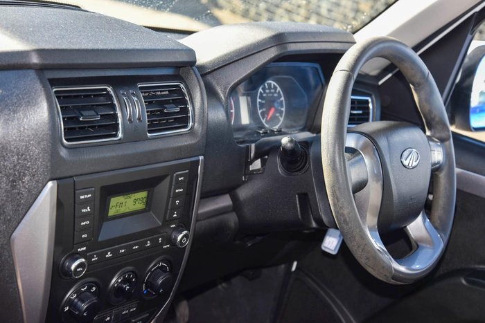 2022 Mahindra PIK-UP S6+