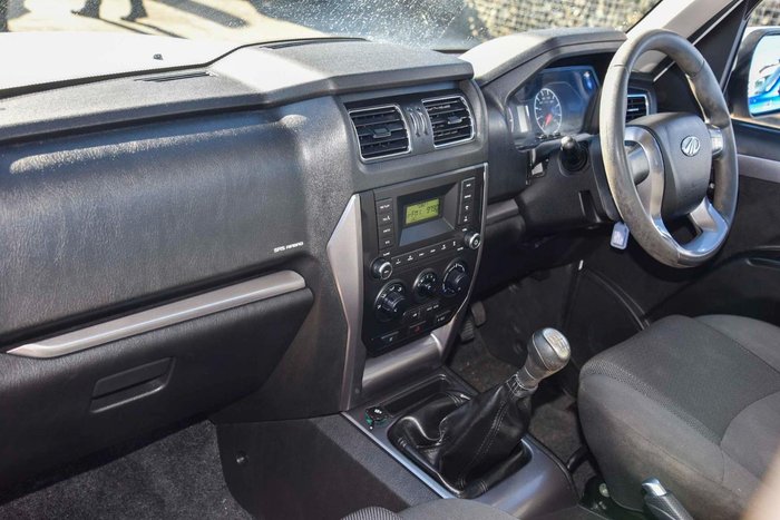 2022 Mahindra PIK-UP S6+