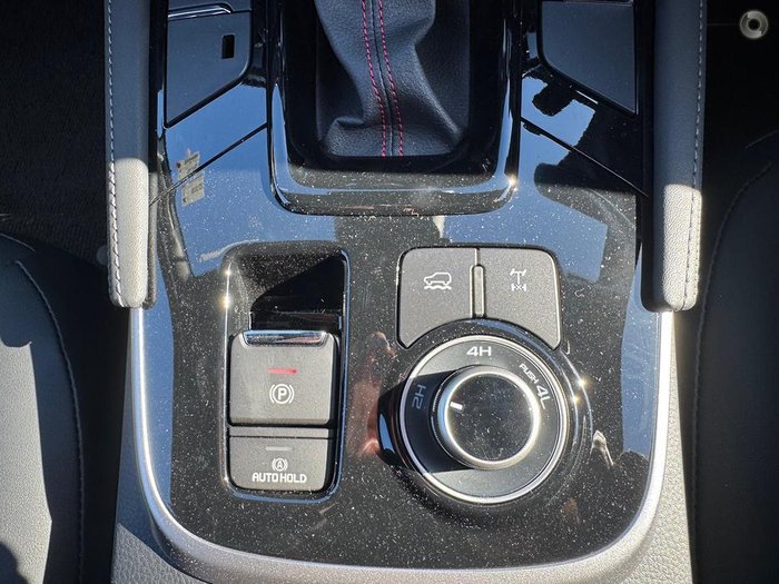 2026 Isuzu MU-X X-TERRAIN