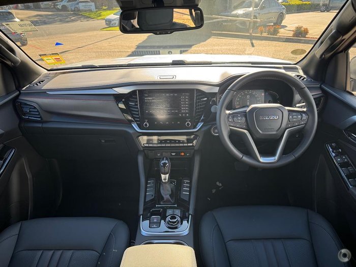 2026 Isuzu MU-X X-TERRAIN