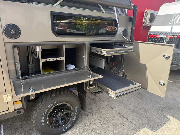 2026 Far Horizon Campers Tuff Track Escape 13 Narrow Body