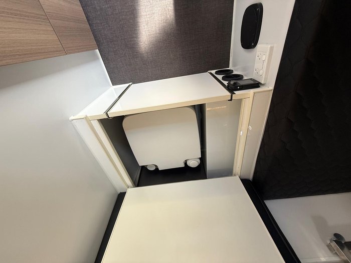 2026 Far Horizon Campers Tuff Track Escape 13 Narrow Body