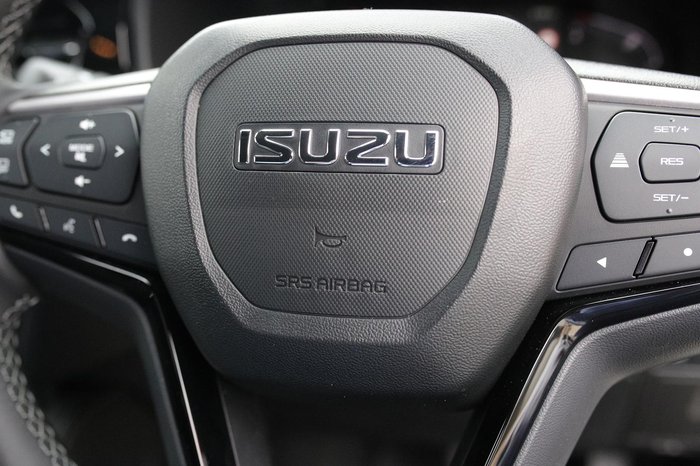 2025 Isuzu MU-X LS-T