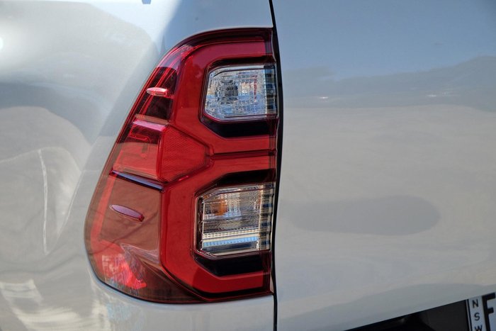 2020 Toyota Hilux SR5