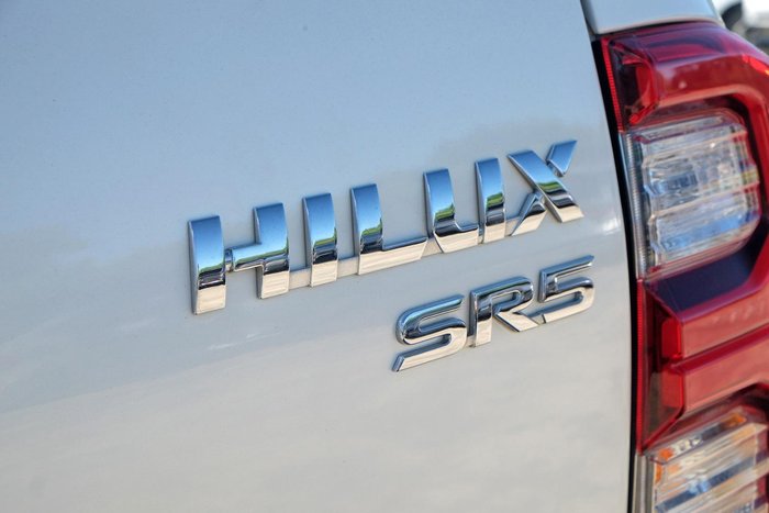 2020 Toyota Hilux SR5