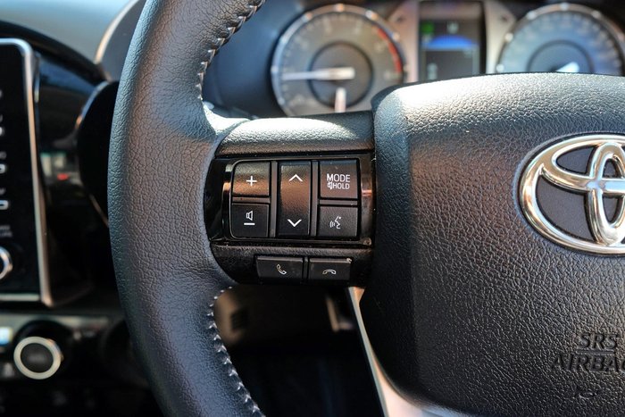 2020 Toyota Hilux SR5