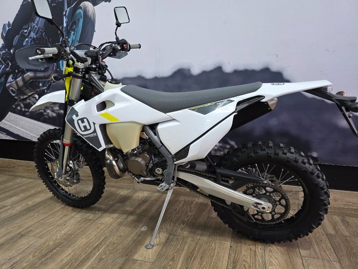 2022 HUSQVARNA TE250i WHITE