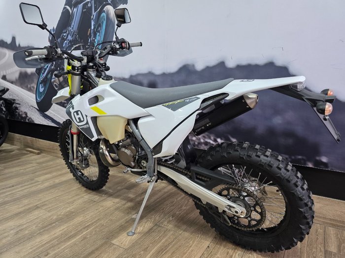 2022 HUSQVARNA TE250i WHITE