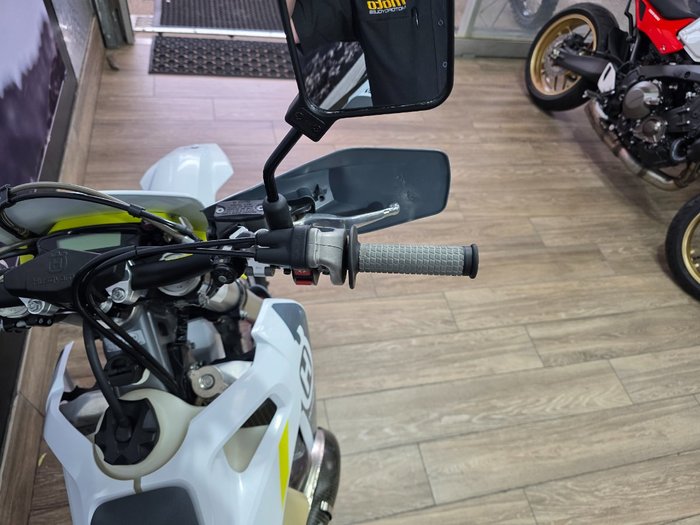 2022 HUSQVARNA TE250i WHITE