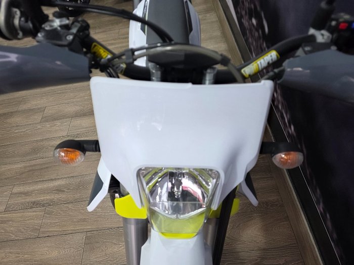 2022 HUSQVARNA TE250i WHITE