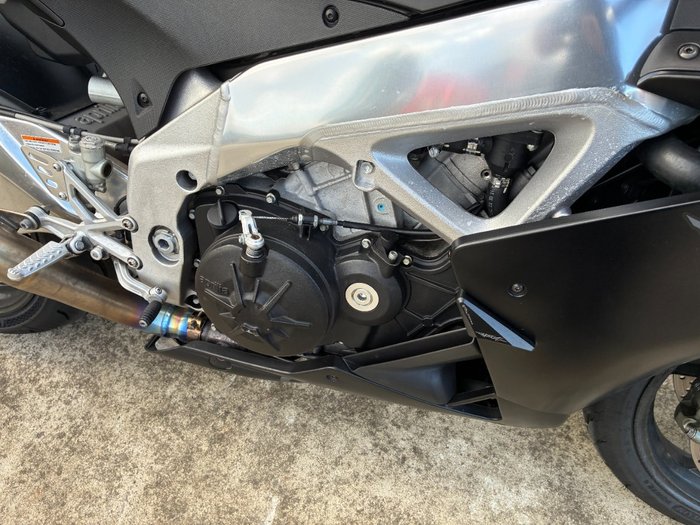 2014 APRILIA RSV4 R Black
